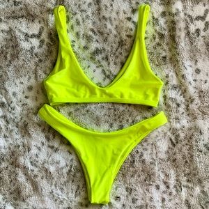 Neon Yellow Bikini Swimsuit Size Small